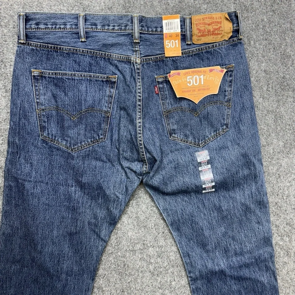 Levi's 501 straight leg button fly jeans men's size 40 40x34
